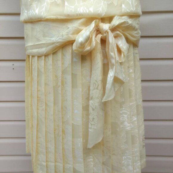 Vintage 80s Does 20s Yellow Drop Waist Dress Silky Bow Size 9/10 - Picture 6 of 11